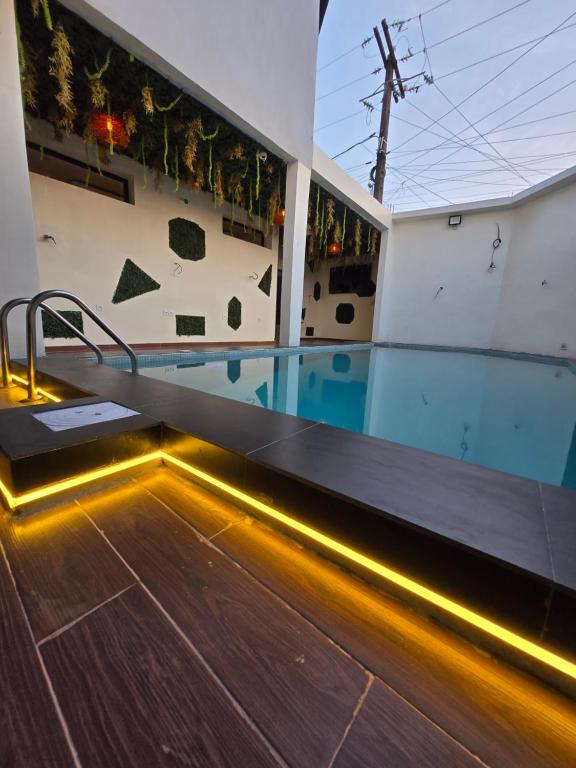 SUNA’A HOME LOGPOM